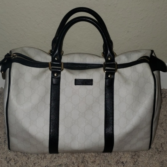 Gucci Handbags - Gucci boston bag